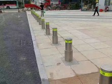 半自动升降路桩