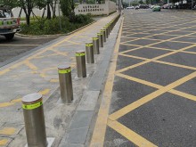 半自动升降路桩