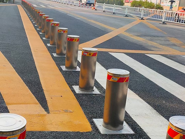 半自动升降路桩
